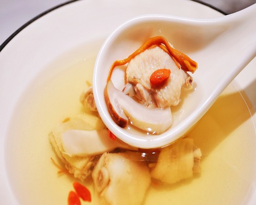 松茸鸡汤